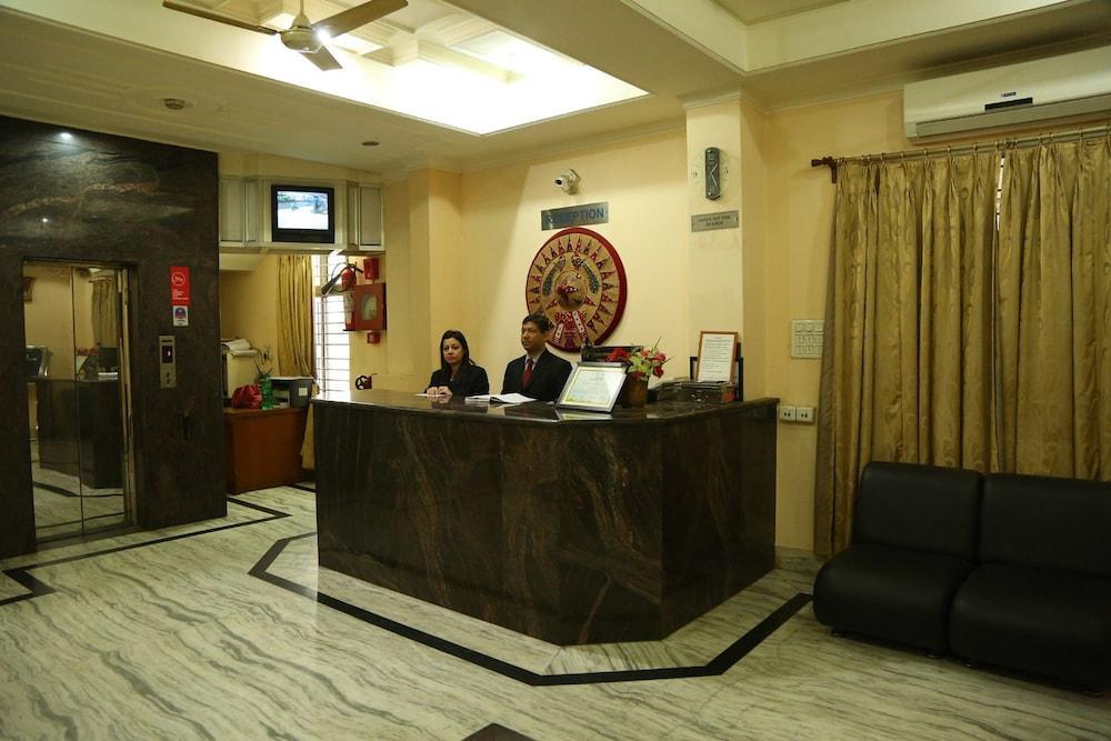 Hotel Priya Palace Guwahati Exterior foto