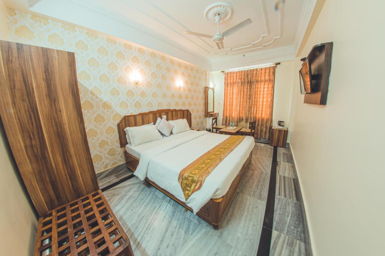 Hotel Priya Palace Guwahati Exterior foto