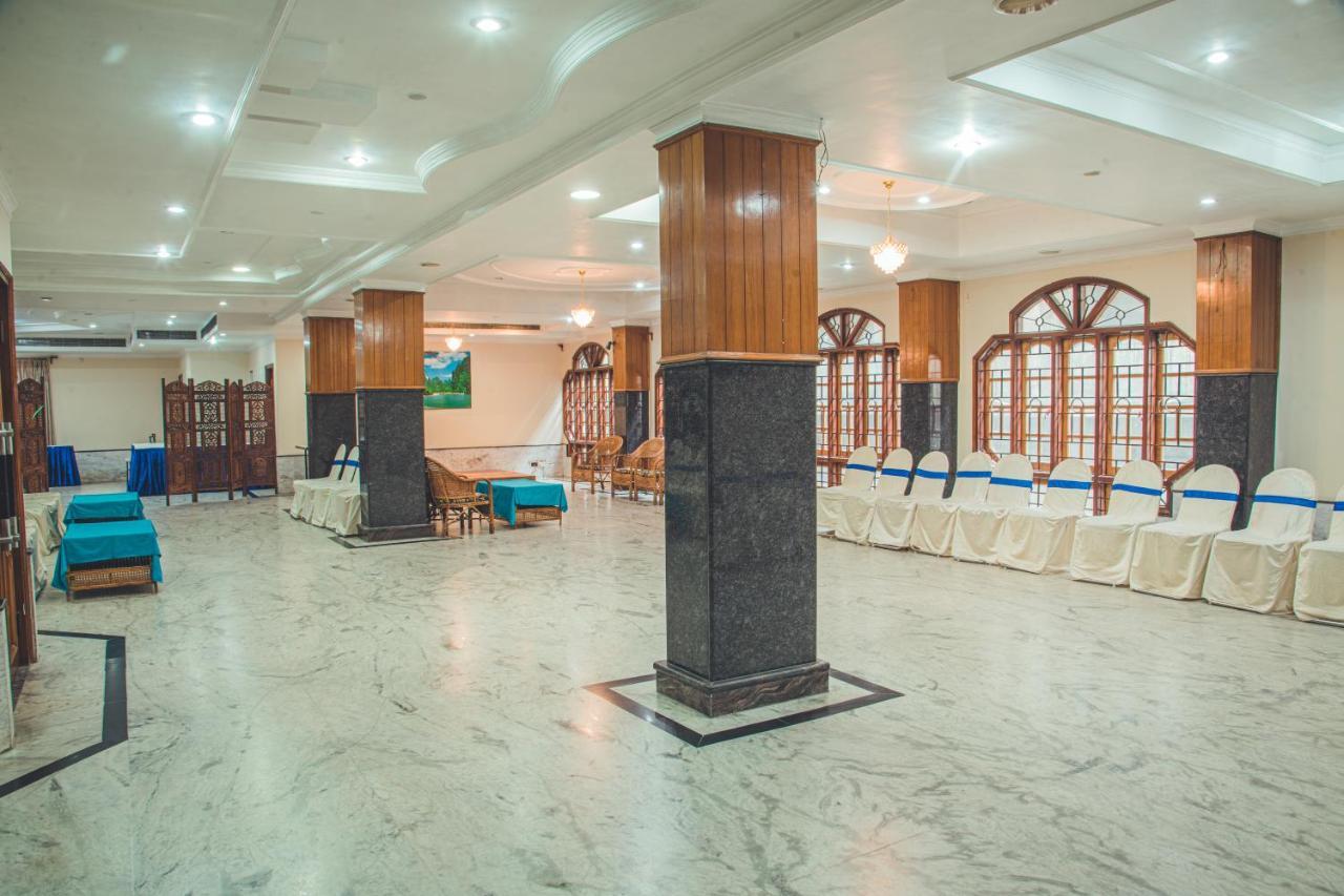 Hotel Priya Palace Guwahati Exterior foto