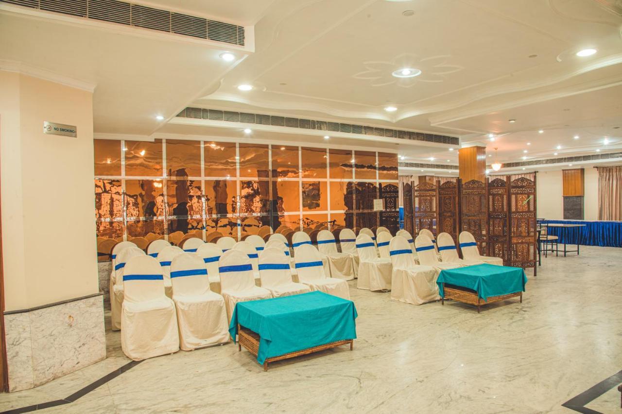 Hotel Priya Palace Guwahati Exterior foto